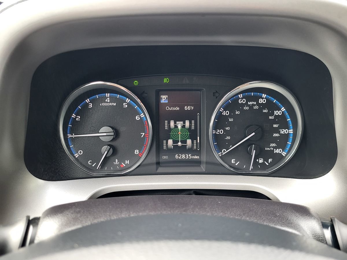 Used 2016 Toyota RAV4 XLE AWD/4WD image 24