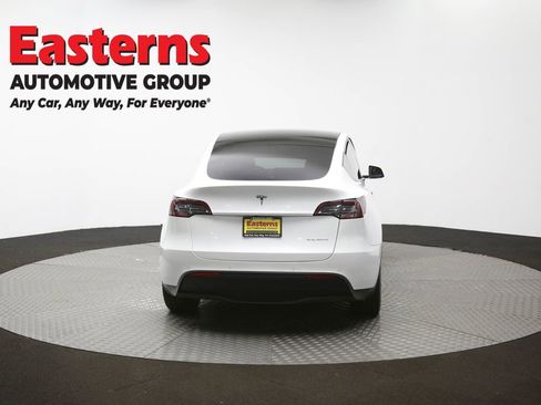 Used 2020 Tesla Model Y Long Range image 34