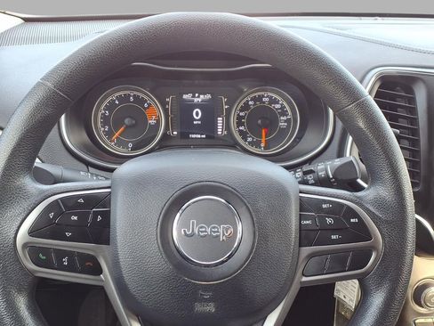 Used 2019 Jeep Cherokee Latitude w/ Popular Appearance Group image 7