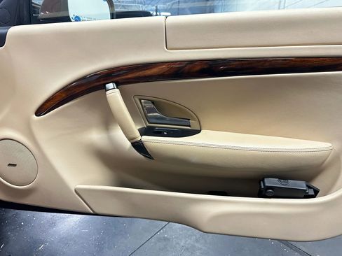 Used 2013 Maserati GranTurismo Sport RWD image 21