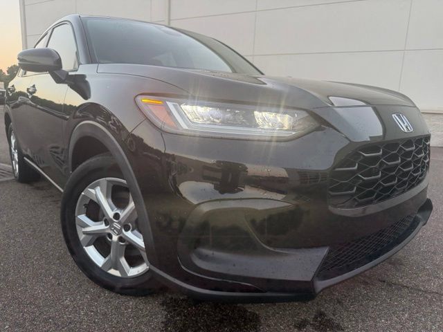Used 2024 Honda HR-V LX image 2