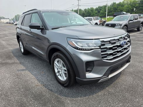 New 2026 Ford Explorer Active AWD/4WD image 7