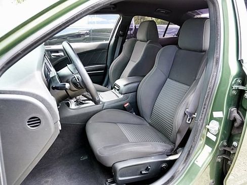 Used 2019 Dodge Charger R/T RWD image 15