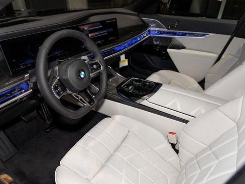 New 2026 BMW 760i xDrive w/ Executive Package image 16