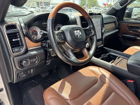 Used 2022 RAM 1500 Limited w/ Body Color Bumper Group AWD/4WD image 18