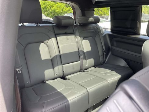New 2026 Land Rover Defender 90 X-Dynamic SE AWD/4WD image 19