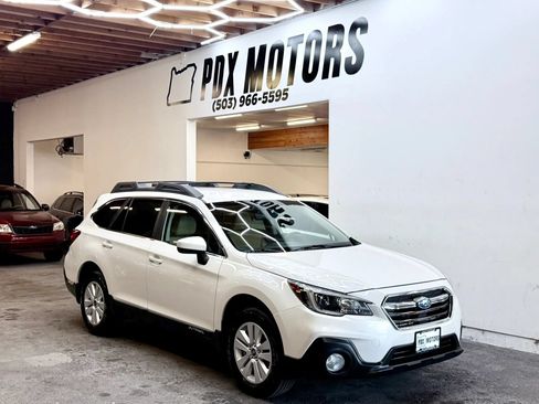 Used 2019 Subaru Outback 2.5i Premium AWD/4WD image 1