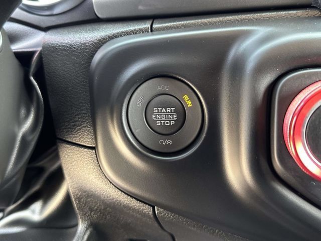 Used 2023 Jeep Wrangler Unlimited Sahara AWD/4WD image 10