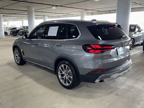 Certified 2025 BMW X5 xDrive50e w/ Premium Package image 6