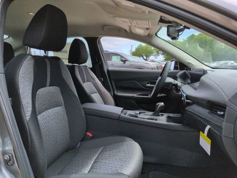 New 2026 Nissan Sentra SV w/ SV Convenience Package FWD image 29