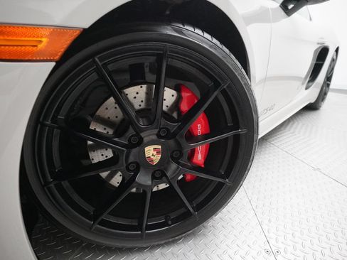 Certified 2025 Porsche 718 Cayman GTS RWD image 29