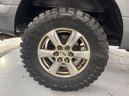 Used 2019 Ford F150 XLT w/ Equipment Group 302A Luxury AWD/4WD image 15