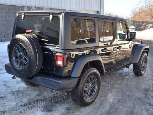 Used 2024 Jeep Wrangler Sport S image 8