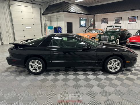 Used 1999 Pontiac Firebird Formula w/ Security Pkg image 7