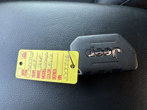 Used 2023 Jeep Wrangler Sport AWD/4WD image 25