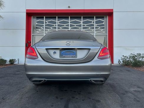 Used 2019 Mercedes-Benz C 300 4MATIC Sedan image 5