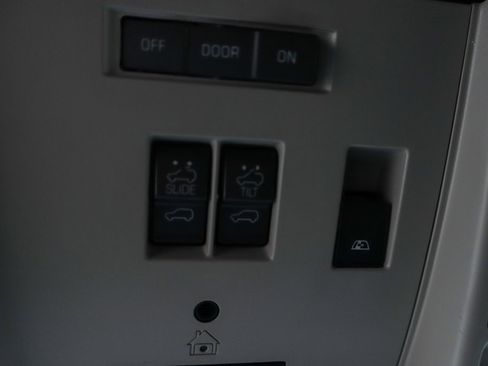 Used 2016 GMC Sierra 3500 Denali w/ Duramax Plus Package image 30