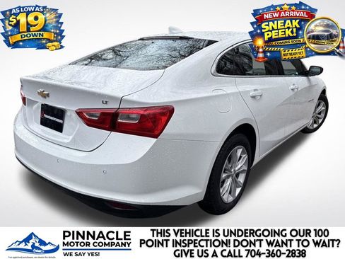 Used 2025 Chevrolet Malibu LT FWD image 3
