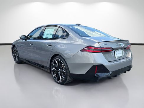 New 2027 BMW 540i xDrive w/ Executive Package AWD/4WD image 5