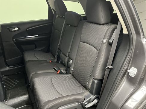Used 2014 Dodge Journey SXT w/ Flexible Seating Group image 10