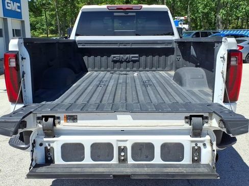 Used 2024 GMC Sierra 2500 SLT w/ SLT Premium Package AWD/4WD image 18