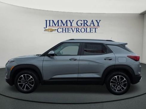 New 2026 Chevrolet TrailBlazer LT w/ Convenience Package FWD image 2