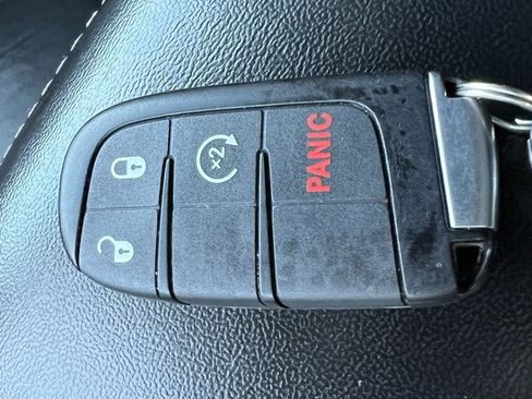 Used 2015 Dodge Journey Crossroad w/ Flexible Seating Group image 39