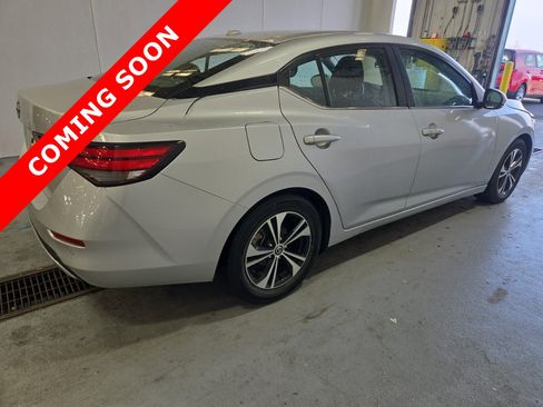 Used 2022 Nissan Sentra SV image 3