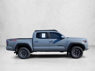 Used 2021 Toyota Tacoma TRD Off-Road w/ Technology Package AWD/4WD video 4