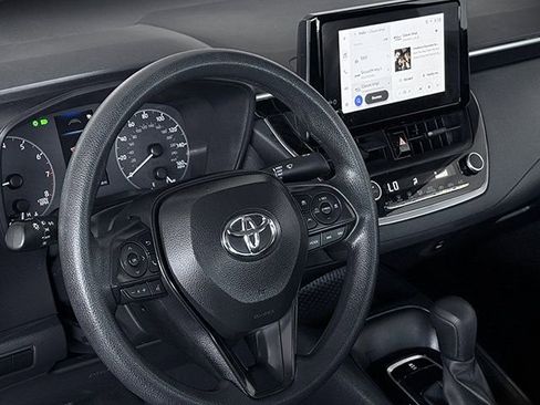 Used 2024 Toyota Corolla LE FWD image 17
