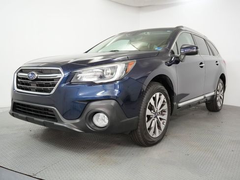 Used 2018 Subaru Outback 2.5i Touring image 3