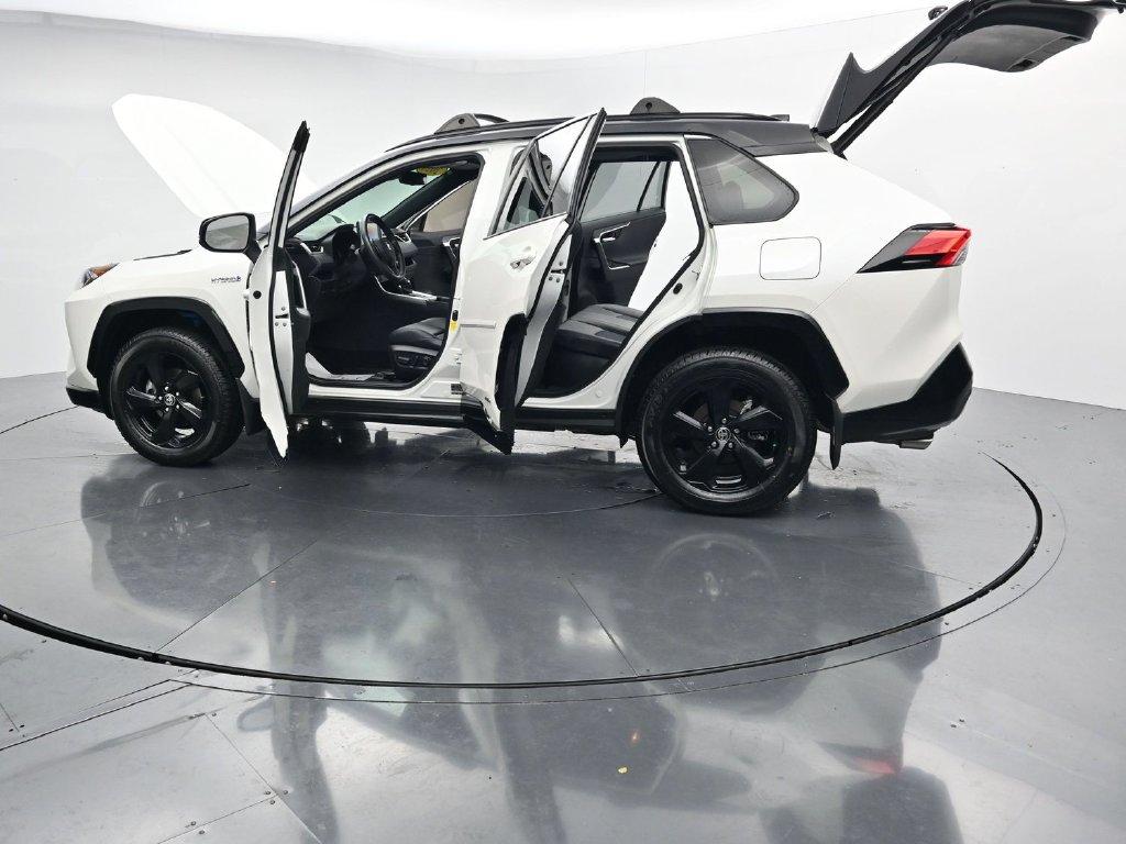 Used 2020 Toyota RAV4 XSE w/ All Weather Liner Package AWD/4WD image 43