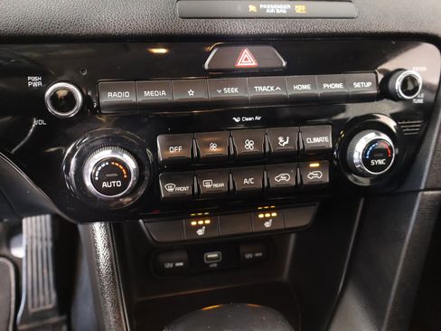 Used 2021 Kia Sportage EX image 7