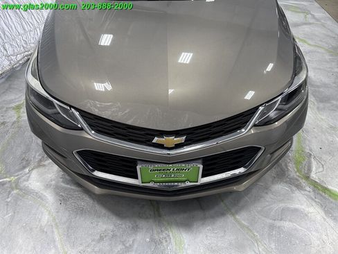 Used 2018 Chevrolet Cruze LT image 18