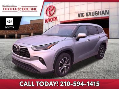 Used 2023 Toyota Highlander XLE