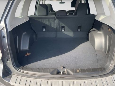 Used 2018 Subaru Forester 2.5i Premium w/ All-Weather Package image 13