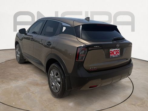 Used 2025 Nissan Kicks S FWD image 9
