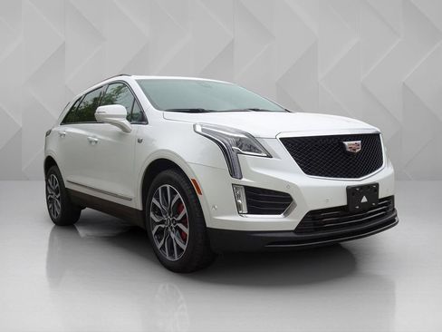 Certified 2023 Cadillac XT5 Sportv w/ Technology Package AWD/4WD image 6