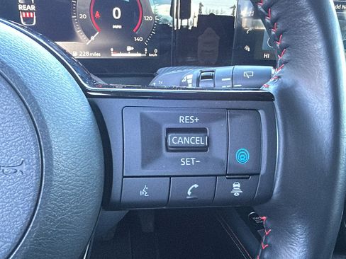 Certified 2025 Nissan Kicks SR image 21