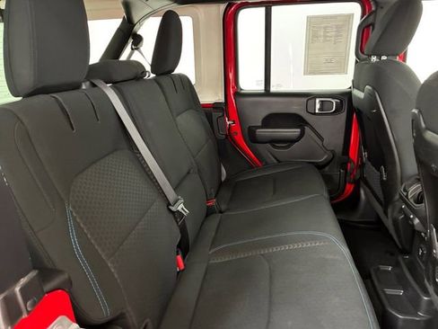 Used 2025 Jeep Wrangler Unlimited Rubicon 4xe w/ Convenience Group image 16