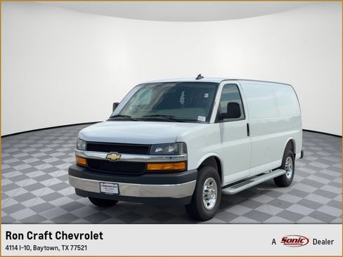 Used 2025 Chevrolet Express 2500 w/ Driver Convenience Package RWD image 1