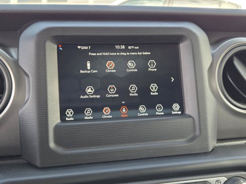 Used 2022 Jeep Wrangler Unlimited Sport AWD/4WD image 7