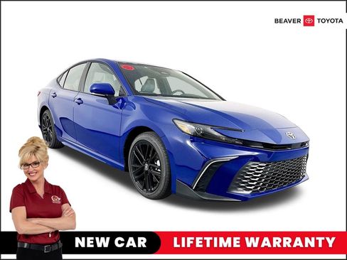 New 2026 Toyota Camry SE image 1