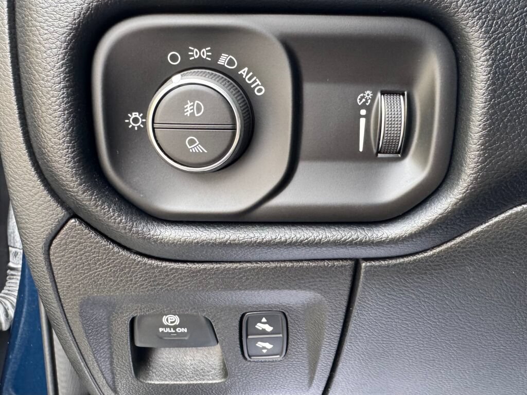 Used 2021 RAM 1500 Big Horn AWD/4WD image 28