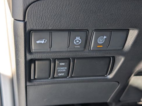 Used 2024 Nissan Armada SL w/ Captain's Chairs Package image 24