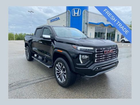 Used 2023 GMC Canyon Denali AWD/4WD image 1