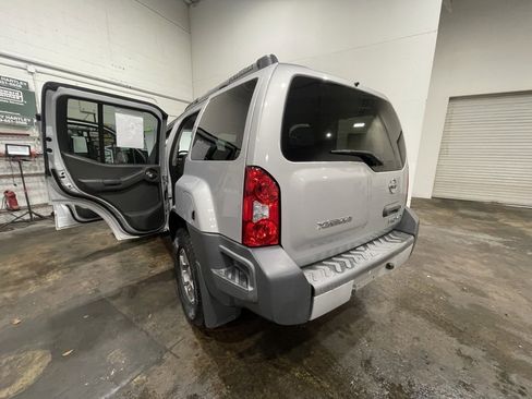 Used 2011 Nissan Xterra PRO-4X w/ Protection Pkg image 2