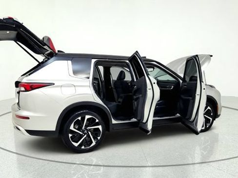 Used 2022 Mitsubishi Outlander SE AWD/4WD image 19