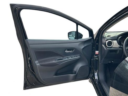 Used 2021 Nissan Versa SV image 28