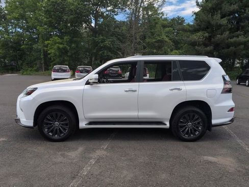 Used 2023 Lexus GX 460 Luxury w/ Sport Design Package AWD/4WD image 9